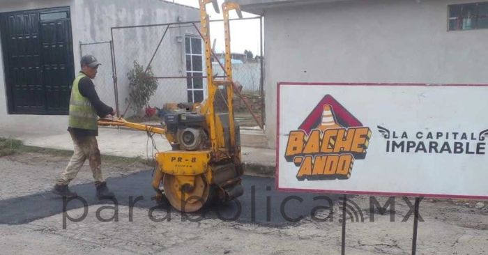 Avanza campa&ntilde;a de bacheo en puebla capital
