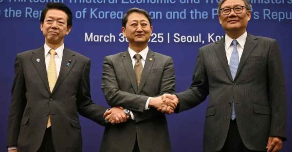 Aceleran acuerdo China, Japón y Corea del Sur para el libre comercio trilateral