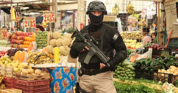 Redoblan seguridad en mercados municipales de San Pedro Cholula