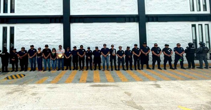 Detienen a 21 policías y un comandante en Chiapas