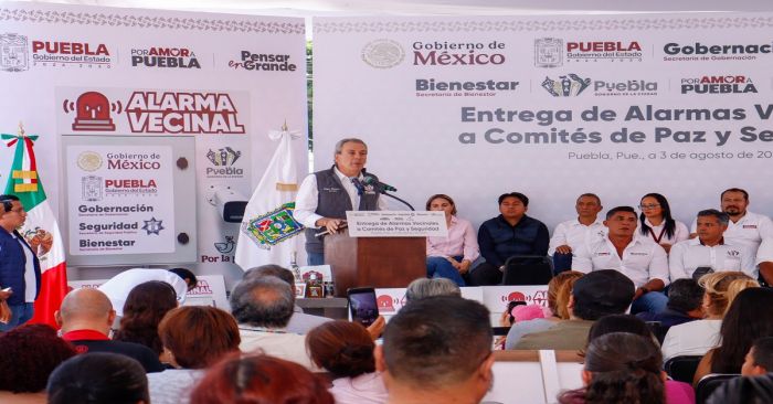 Entregan alarmas vecinales a Comit&eacute;s de Paz en San Baltazar Campeche