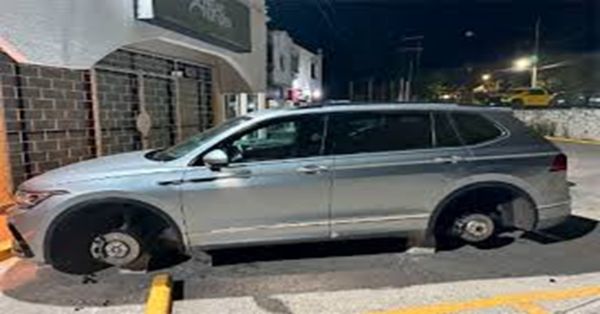 Reportan robo de llantas de una camioneta en Villas del Puente