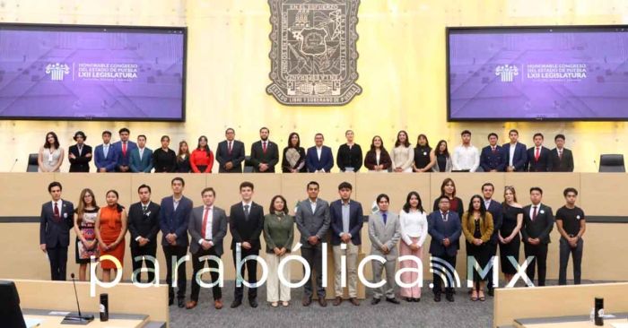 Participa la fiscal Idamis Pastor en el programa &ldquo;Diputado por un d&iacute;a&rdquo; del Congreso