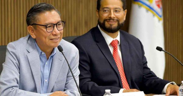 Presenta José Luis Figueroa programas de apoyo para estudiantes de la zona sur