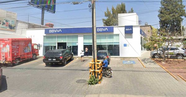 Asaltan a cuentahabiente en BBVA Zavaleta