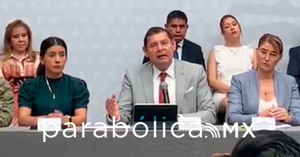 Ofrece Armenta apoyo a rescatadoras de animales en Puebla