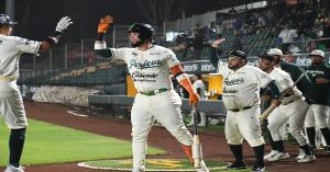 Logran Pericos quedarse con el primero ante Tigres