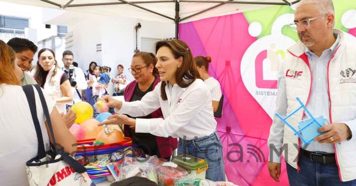 Entregan Pepe Chedraui y MariElise Budib juguetes a niños en San Ramón