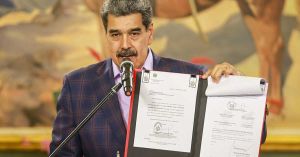 Ordena Maduro crear defensa vs despliegue de Estados Unidos