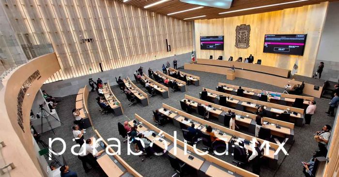 Necesario supervisar que notarios cobren impuestos conforme a la norma: Congreso