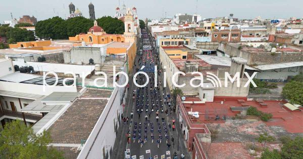 Encabeza Alejandro Armenta el Desfile C&iacute;vico Militar por el Aniversario de la Revoluci&oacute;n