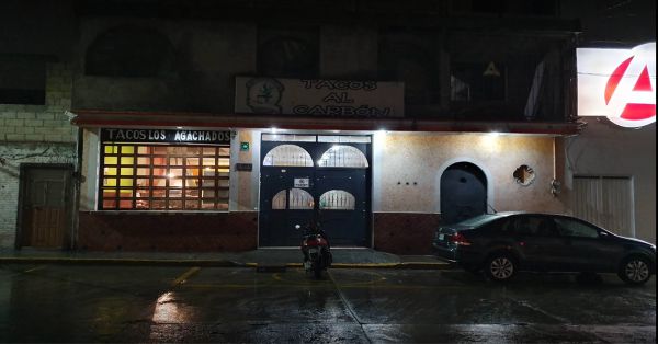 Entran armados y asaltan taquería Los Agachados en San Pedro Cholula