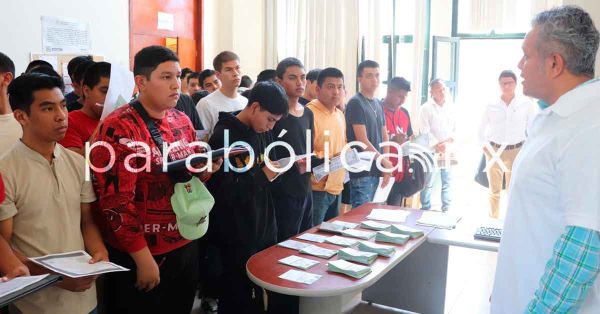 Inicia la entrega de cartillas no liberadas del Servicio Militar Nacional en Puebla capital