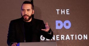 Defiende Bukele reelecci&oacute;n indefinida