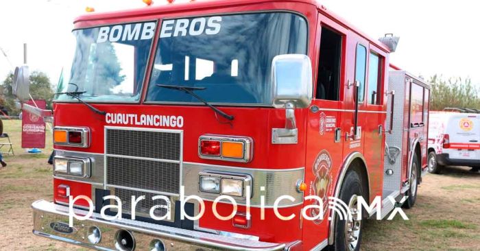 Adquisición de camión de bomberos es histórica para Cuautlancingo: Omar Muñoz