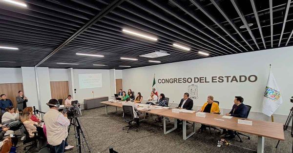 Avanza en comisiones cobro de parquímetros en Puebla