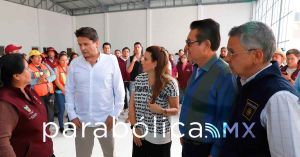 Entregan senadores de Morena y PRI víveres en el Aeropuerto de Pachuca, Hidalgo