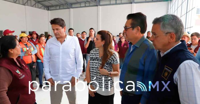 Entregan senadores de Morena y PRI víveres en el Aeropuerto de Pachuca, Hidalgo