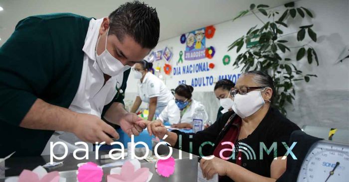 Contrata IMSS a más de 10 mil enfermeras y enfermeros para fortalece atención y servicios