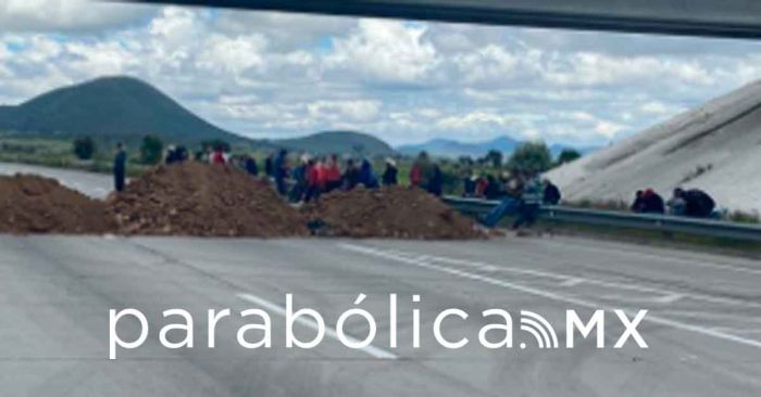 Se mantiene bloqueo en el Arco Norte cerca de Calpulalpan