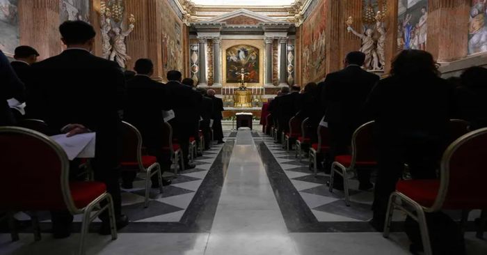 Alistan detalles para iniciar el cónclave, los Cardenales ya están instalados en el Vaticano