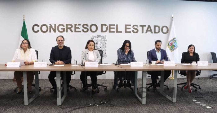Presentan iniciativa para fortalecer y ampliar las atribuciones del Comité de Atención Ciudadana del Congre