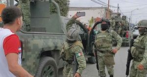 Exigen destituci&oacute;n del general brigadier tras condena por masacre en 2023