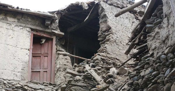 Mueren más de 800 personas tras terremoto 6.0 en Afganistán