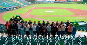Realizan Deporte, DIF y Pericos de Puebla clínica deportiva para niñas y niños
