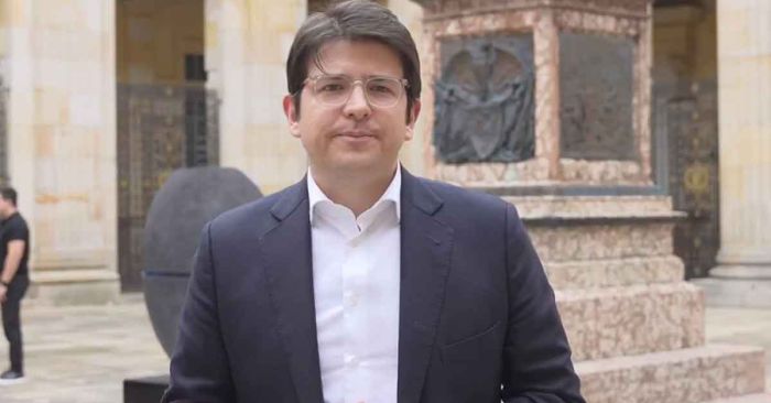 Atentan contra Miguel Uribe aspirante presidencial en Colombia