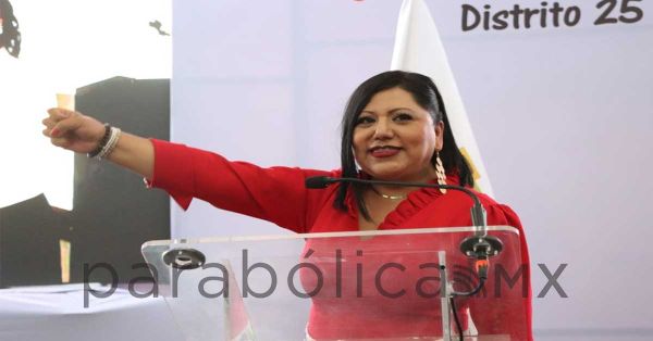 Presenta Araceli Celestino su primer informe legislativo