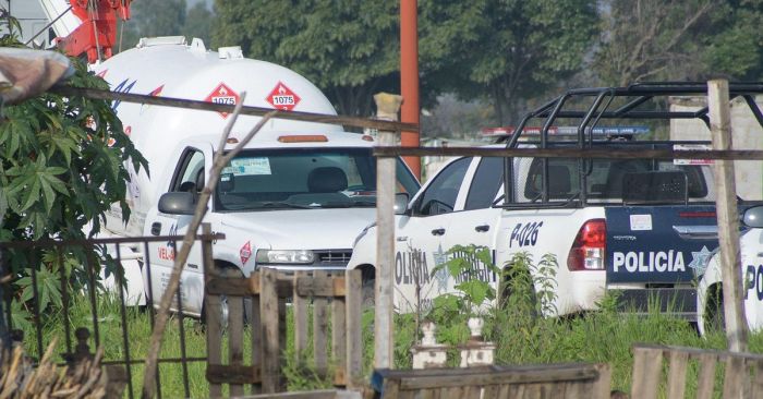 Aseguran 2 pipas de Segas en Coronango