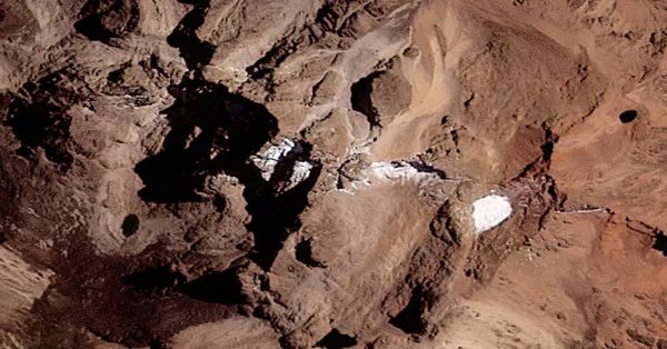 Pierde monte Kenia sus glaciares, es parte del cambio climático
