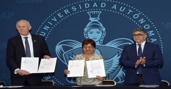 Firma BUAP convenio de doble titulaci&oacute;n con la Universidad T&eacute;cnica de Ingolstadt, Alemania