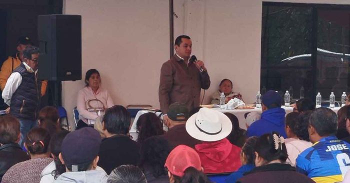 Donan vecinos de Atoyatenco predio para un nuevo panteón municipal