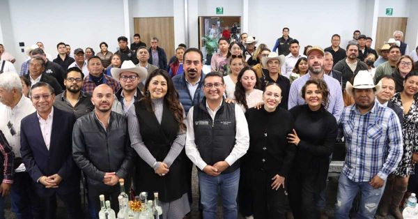 Realiza el Congreso foro para revisar el IEPS y apoyar al sector mezcalero poblano