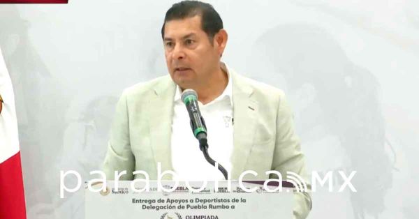 Entrega Armenta estímulos a Atletas de la Delegación Poblana