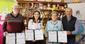 Firma MariElise Budib convenio en favor de menores con cáncer