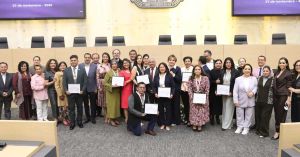 Entrega Congreso la Medalla al M&eacute;rito Docente Juan C. Bonilla