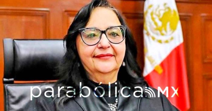 Instantáneas de las mezquindades del poder