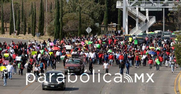 Descarta Armenta ceder ante taxis piratas; son vía para cometer delitos, acusa