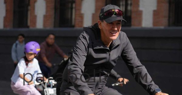 Participa Pepe Chedraui en la Rodada Patrimonial en el Centro Hist&oacute;rico