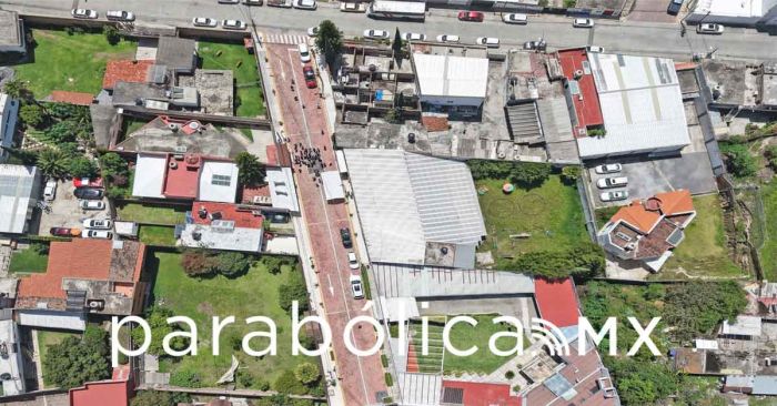 Entrega Omar Mu&ntilde;oz reconstrucci&oacute;n de la avenida M&eacute;xico-Puebla