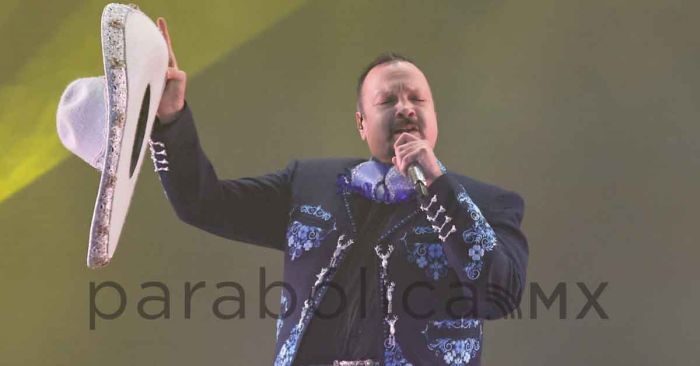Se presenta Pepe Aguilar en Teatro del Pueblo de la Feria de Puebla 2025