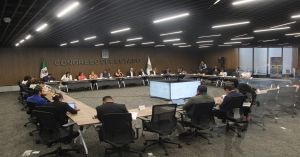 Excluyen a servidores p&uacute;blicos del r&eacute;gimen penal por ciberasedio