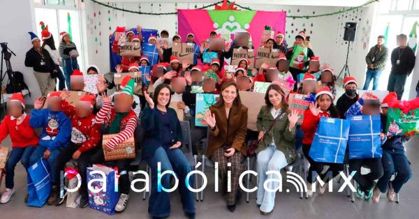 Regala Patronato del DIF Puebla Capital sonrisas a estudiantes del Centro de D&iacute;a