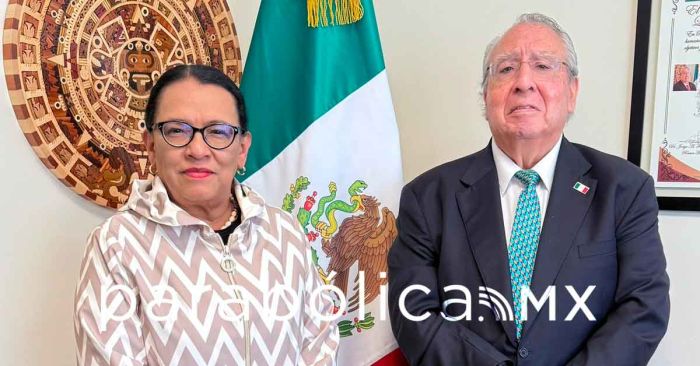 Lleva Rosa Icela invitación al Papa León XIV para visitar México