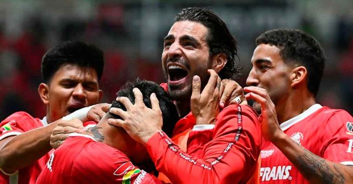 Consigue Mohamed su cuarto título; brillan Briseño, Canelo y Alexis Vega