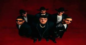 Arremeten contra Grupo Frontera por ser &#039;Latinos for Trump&#039;