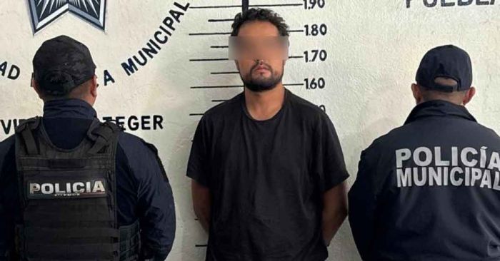 Frustran robo a comercio en Momoxpan